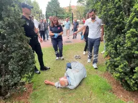 Anıtpark’taki sarhoş sağlıkçıları bezdirdi
