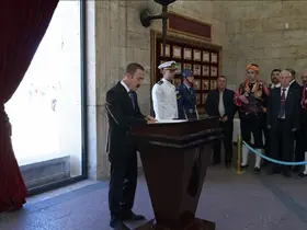 Ankaralılar Derneği’nin yeni yönetimi Anıtkabir’i ziyaret etti
