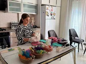 Anne olunca mutfağını atölyeye çevirip kendi işini kurdu: Sabunları meyve şeklinde tasarlıyor
