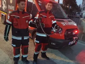 Antakya ve Reyhanlı’da yerleşim yerlerine giren yılanlar yakalandı
