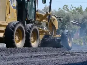 Antakya’da Akasya ve Güzelburç mahallelerinde yollar asfaltlandı
