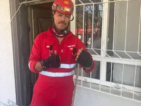 Antakya’da eve giren yılan yakalandı
