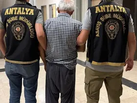 Antalya’da 157 yıl kesinleşmiş hapis cezası bulunan hükümlü yakalandı
