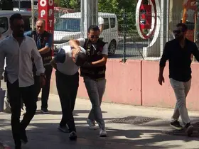 Antalya’da cinayetle sonuçlanan otomobile silahlı saldırıya olayına 3 gözaltı
