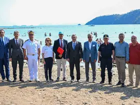Antalya’da deniz bariyerleri ve çöp kaparlar hayata geçiriliyor
