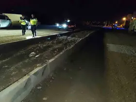 Antalya’da kontrolden çıkan otomobil refüje çarptı: 1 yaralı
