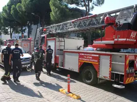 Apartmandan gelen yanık kokusu itfaiyeyi harekete geçirdi
