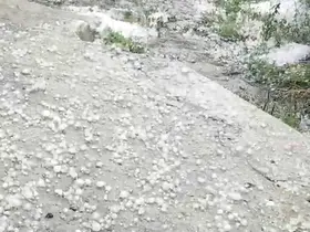 Ardahan’da dolu yağışı etkili oldu
