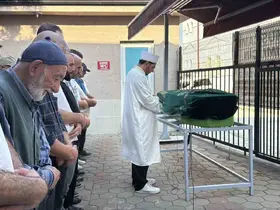 Arkadaşı tarafından bıçaklanarak öldürülen esnaf son yolculuğuna uğurlandı
