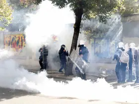 Arnavutluk’ta protestolar 4. gününde: En az 2 gözaltı
