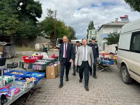 Arpaçay’da Kaymakam Güvenç ve Başkan Elma’dan pazar ziyareti

