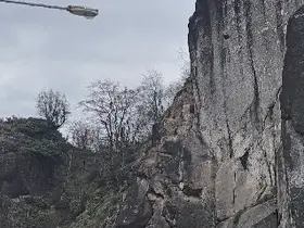 Artvin’de tehlike oluşturan kayalar kontrollü şekilde düşürüldü
