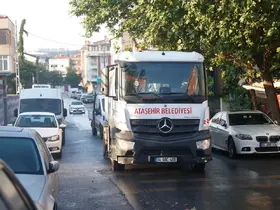 Ataşehir’de temizlik, bakım ve ilaçlama çalışmaları aralıksız sürüyor
