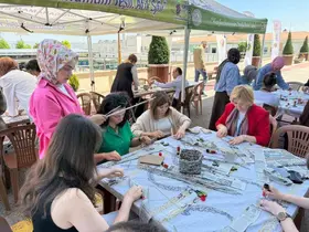 Atık kağıtlar ile sanatsal farkındalık çalışması
