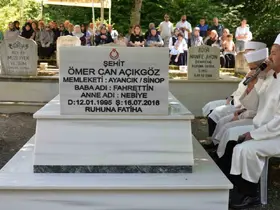 Ayancıklı 15 Temmuz şehidi kabri başında anıldı
