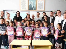 Aydın Büyükşehir’den öğrencilere okul çantası
