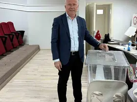 Aydın Eczacı Odası Başkanı Karaarslan 7. defa güven tazeledi
