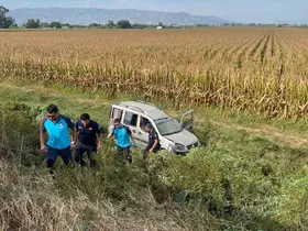 Aydın’da tarlaya uçan araç sabah fark edildi, içinden kimse çıkmadı
