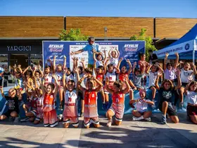 Ayvalık’ta koşu heyecanına çocuklar renk kattı
