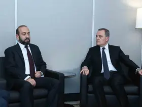 Azerbaycan Dışişleri Bakanı Bayramov, Ermeni mevkidaşı Mirzoyan ile görüştü
