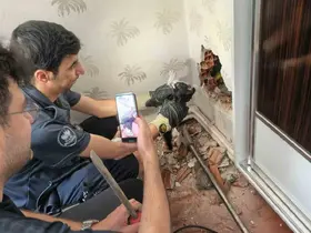 Baca boşluğunda mahsur kalan yavru kedi kurtarıldı

