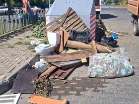Bahçe atıkları ve molozlar Marmaris’i çöplüğe çeviriyor
