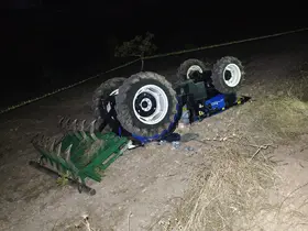 Bahçeyi sürerken traktörün altında kalan çiftçi hayatını kaybetti
