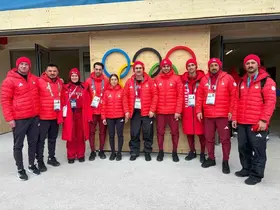 Bakan Bak, Kış Olimpiyatları’nda yarışacak milli sporcularla görüştü
