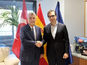 Bakan Bolat, İspanyol mevkidaşı Caballero ile görüştü
