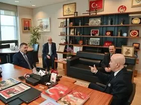 Bakan Çiftçi, 15 Temmuz Gazisi Turgut Aslan’ı ziyaret etti
