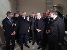 Bakan Çiftçi, Erzurum’da restorasyonu devam eden Fetih Camii’ni inceledi
