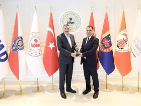 Bakan Çiftçi, Türkiye Haber Kameramanları Derneği Başkanı Akın’ı kabul etti
