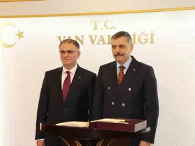 Bakan Çiftçi Van’da