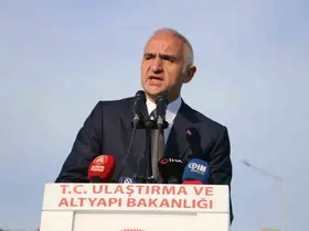 Bakan Ersoy: "Asdendos, Phaselis, Olympos ve özellikle Side antik kentlerinde yürüttüğümüz çalışmalarla tüm dünyanın gıpta ile baktığı bir noktaya geldik"
