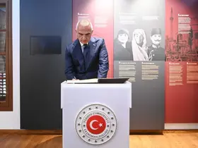 Bakan Ersoy: "Gerçekleştirdiğimiz çalışmalar, Atatürk’ün aziz hatırasına duyduğumuz saygının bir nişanesidir"
