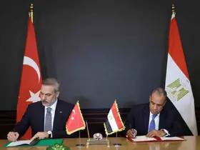 Bakan Fidan, Mısır ile çeşitli alanlarda iş birliğine ilişkin üç belge imzaladı
