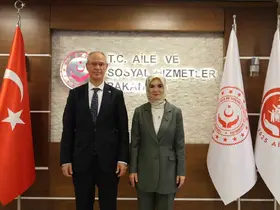 Bakan Göktaş, KKTC Çalışma ve Sosyal Güvenlik Bakanı Hasipoğlu ile bir araya geldi
