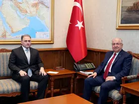 Bakan Güler, Azerbaycan Savunma Sanayii Bakanı Mustafayev ile görüştü
