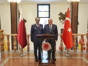 Bakan Güler, Katar Genelkurmay Başkanı Al Mannai ve Katar Kara Kuvvetleri Komutanı Al-Attiyah ile görüştü
