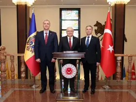 Bakan Güler, Moldova Başbakan Yardımcısı Osmochescu ile görüştü
