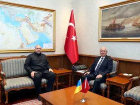 Bakan Güler, Ukrayna Dış İstihbarat Servisi Başkanı Umerov ile görüştü

