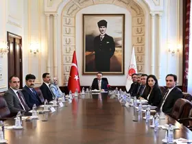 Bakan Gürlek, Muhsin Yazıcıoğlu’nun ailesiyle görüştü
