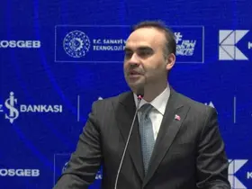 Bakan Kacır: "Etrafı ateş çemberiyle sarılı zor bir coğrafyada yer alan Türkiye, istikrar ve güven adresi olarak fırtınalara göğüs geriyor"
