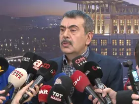 Bakan Tekin: "Ben Özgür Özel kadar midesi geniş bir adam değilim"
