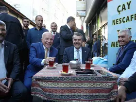 Bakan Tekin, Erzurum’da esnafla buluştu
