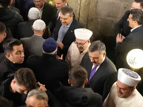 Bakan Tekin ve Çiftçi, bayram namazını Erzurum’da kıldı
