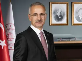 Bakan Uraloğlu: "30 Ağustos Zaferi, Cumhuriyetimizin sağlam temellerinin atıldığı bir zemin hazırlamıştır"
