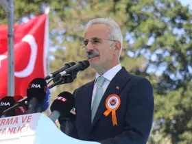 Bakan Uraloğlu: "Ayasofya ile yaşıt 1500 yıllık Sangarios Köprüsü’nü şehrimizin simgesi olarak yeniden canlandırdık"
