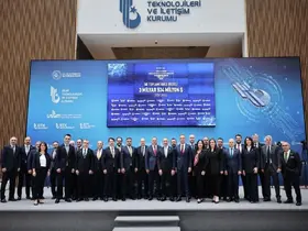Bakan Uraloğlu: "Türkiye'yi iletişimde ileriye taşıyacak 5G ihalemizi gerçekleştirdik"