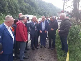 Bakanlar Uraloğlu ve Bak Rize’de sel bölgesinde
